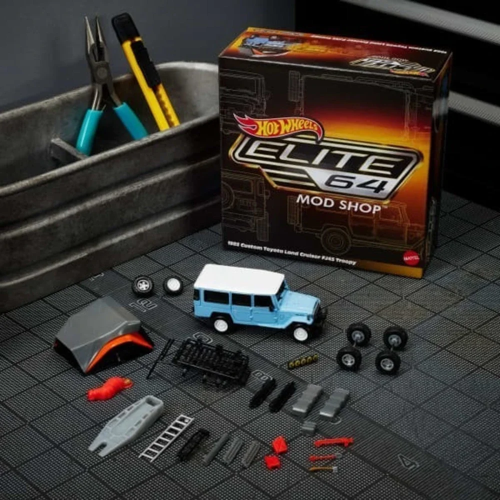 Hot Wheels Elite 64 Mod Shop 1982 Toyota Land Cruiser FJ45 Troopy HWR97 - NEW